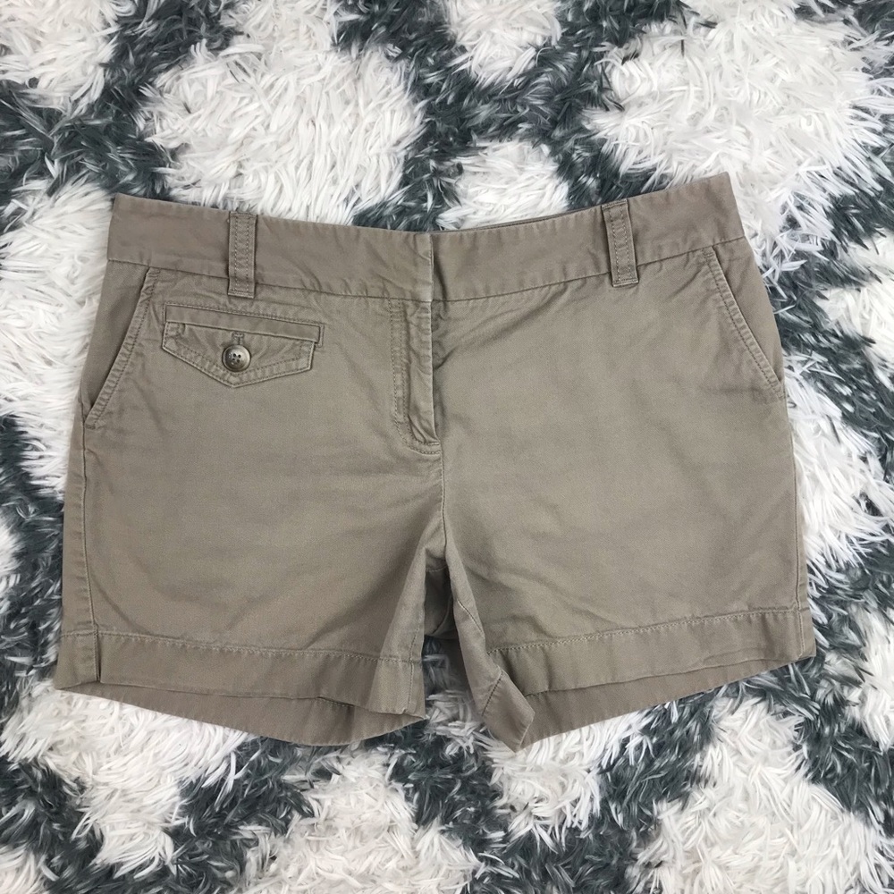 Ann Taylor Women’s Casual Shorts Size 6 Olive